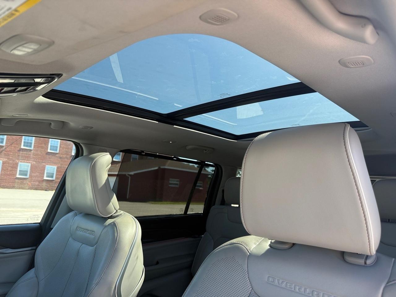 2021 Jeep Grand Cherokee L Overland, HEATED/VENTILATED SEATS, HEATED REAR SEATS, MOONROOF, APPLE CARPLAY/ANDROID AUTO, UNIVERSAL GARAGE DOOR OPENER, MCINTOSH SOUND SYSTEM, POWER LIFTGATE, CAPTAINS CHAIRS, 3RD ROW, BACKUP CAMERA, POWER/HEATED MIRRORS, REMOTE START, ONLY 1 OWNER Norfolk VA