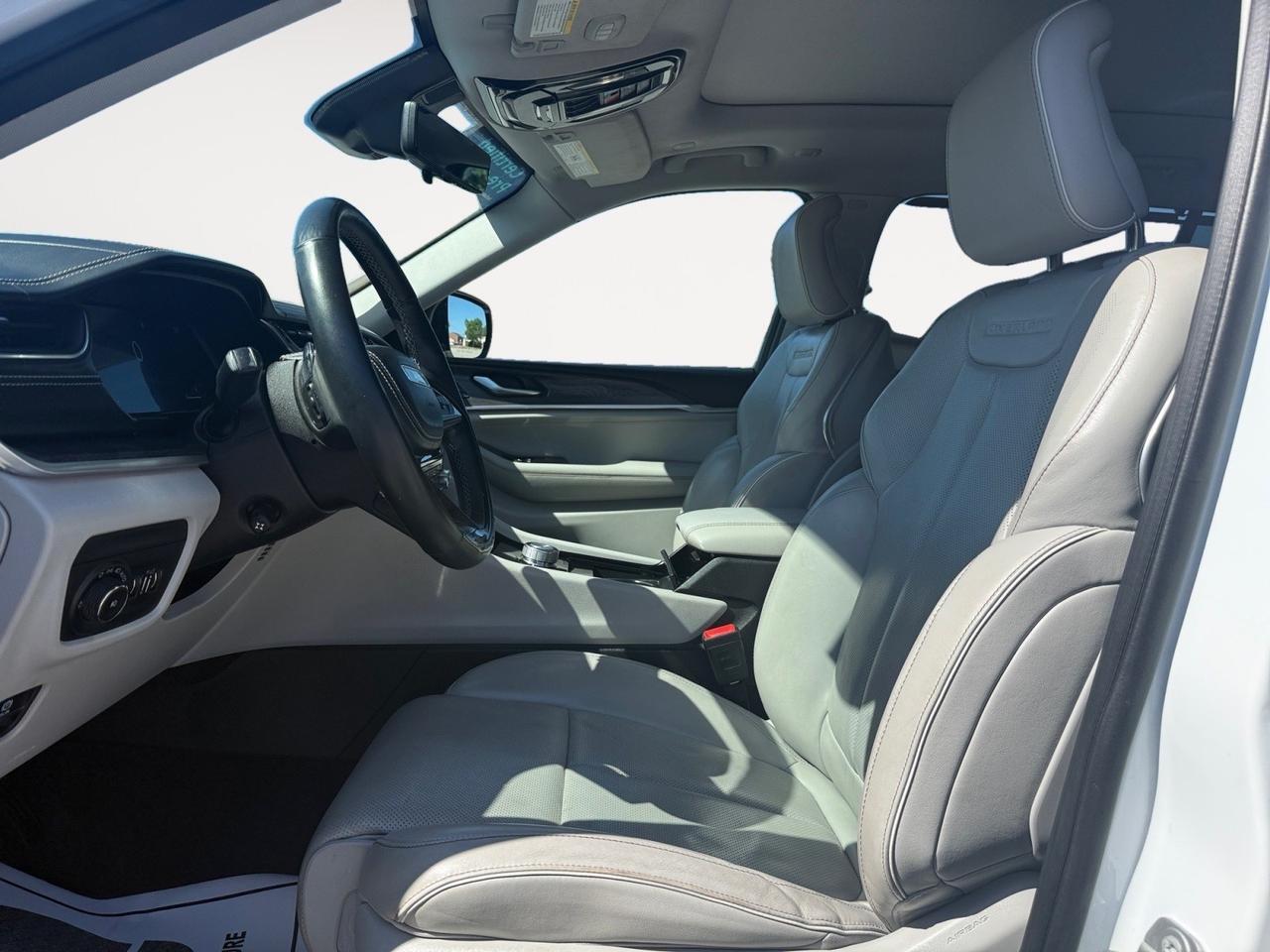2021 Jeep Grand Cherokee L Overland, HEATED/VENTILATED SEATS, HEATED REAR SEATS, MOONROOF, APPLE CARPLAY/ANDROID AUTO, UNIVERSAL GARAGE DOOR OPENER, MCINTOSH SOUND SYSTEM, POWER LIFTGATE, CAPTAINS CHAIRS, 3RD ROW, BACKUP CAMERA, POWER/HEATED MIRRORS, REMOTE START, ONLY 1 OWNER