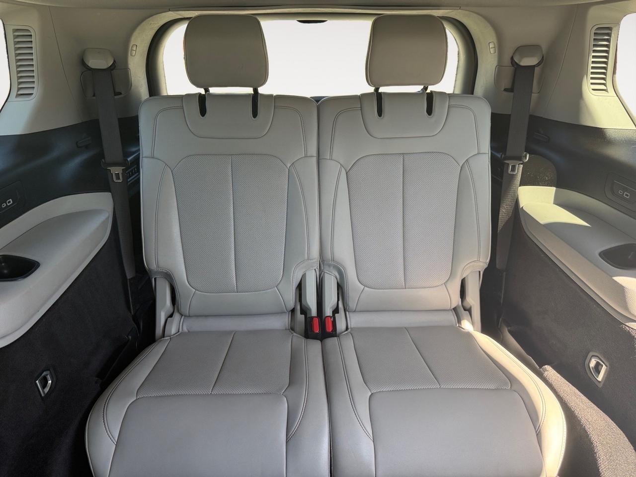 2021 Jeep Grand Cherokee L Overland, HEATED/VENTILATED SEATS, HEATED REAR SEATS, MOONROOF, APPLE CARPLAY/ANDROID AUTO, UNIVERSAL GARAGE DOOR OPENER, MCINTOSH SOUND SYSTEM, POWER LIFTGATE, CAPTAINS CHAIRS, 3RD ROW, BACKUP CAMERA, POWER/HEATED MIRRORS, REMOTE START, ONLY 1 OWNER Norfolk VA