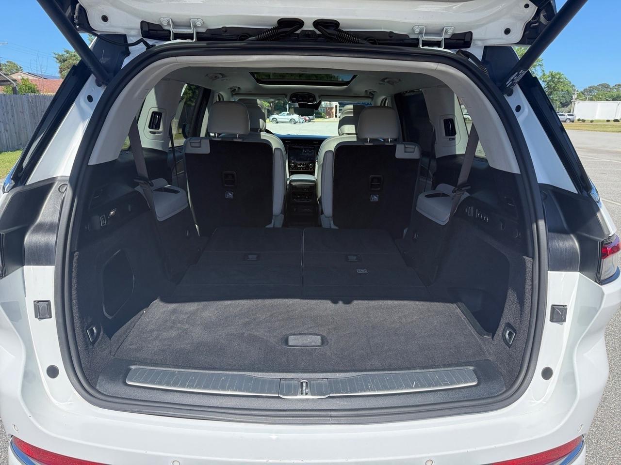 2021 Jeep Grand Cherokee L Overland, HEATED/VENTILATED SEATS, HEATED REAR SEATS, MOONROOF, APPLE CARPLAY/ANDROID AUTO, UNIVERSAL GARAGE DOOR OPENER, MCINTOSH SOUND SYSTEM, POWER LIFTGATE, CAPTAINS CHAIRS, 3RD ROW, BACKUP CAMERA, POWER/HEATED MIRRORS, REMOTE START, ONLY 1 OWNER Norfolk VA