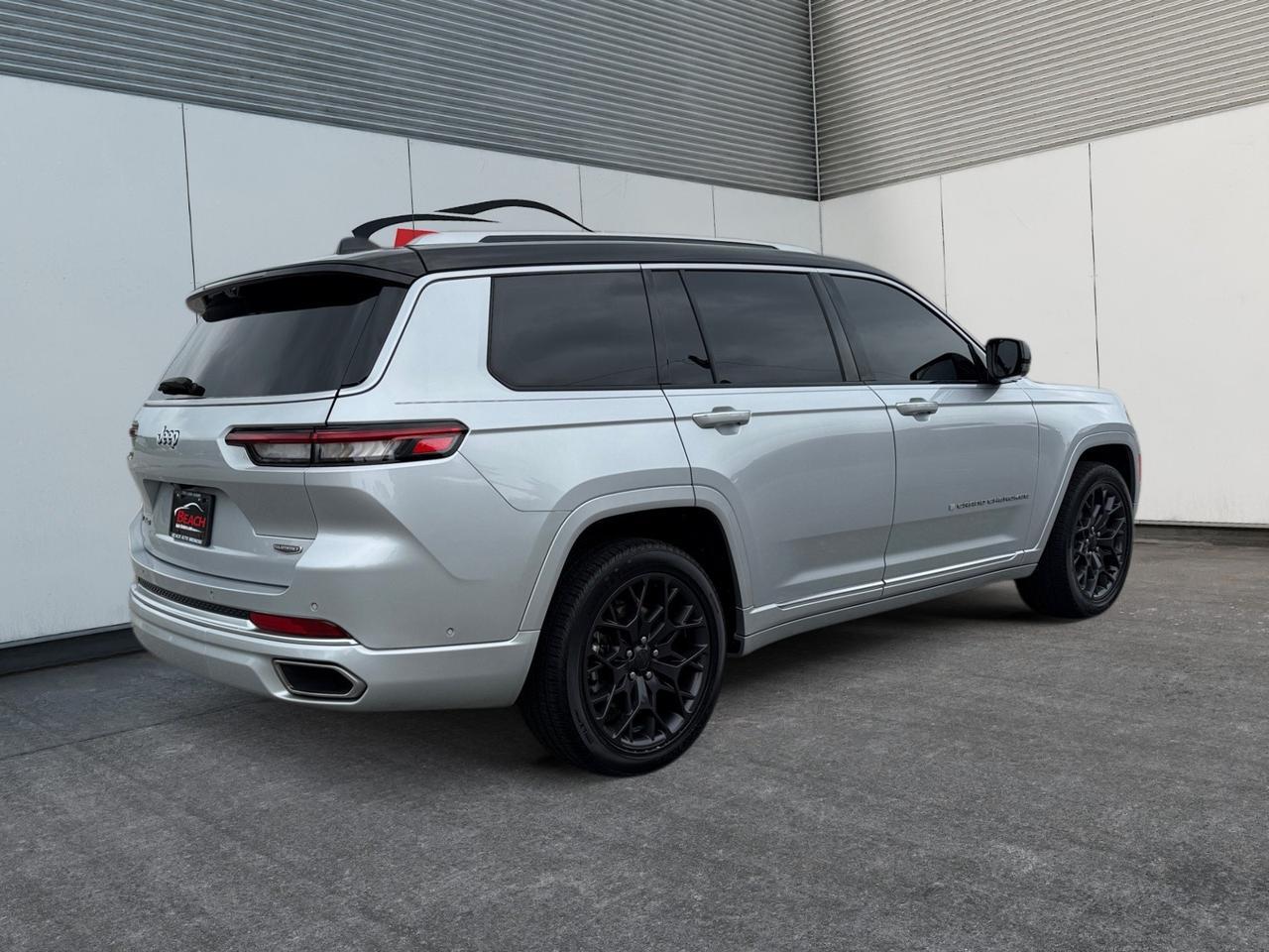 2021 Jeep Grand Cherokee L SUMMIT RESERVE, QUADRA LIFT AIR SUSPENSION, 4X4, TOWING PACKAGE, PANORAMIC SUNROOF, CROSS PATH DETECTION, HEAD-UP DISPLAY, MCINTOSH SPEAKERS, HEATED & COOLED SEATS, ADAPTIVE CRUISE CONTROL, COMFORT, SAFETY, & LUXURY, THIS SUV HAS IT ALL- DONT MISS OU Norfolk VA
