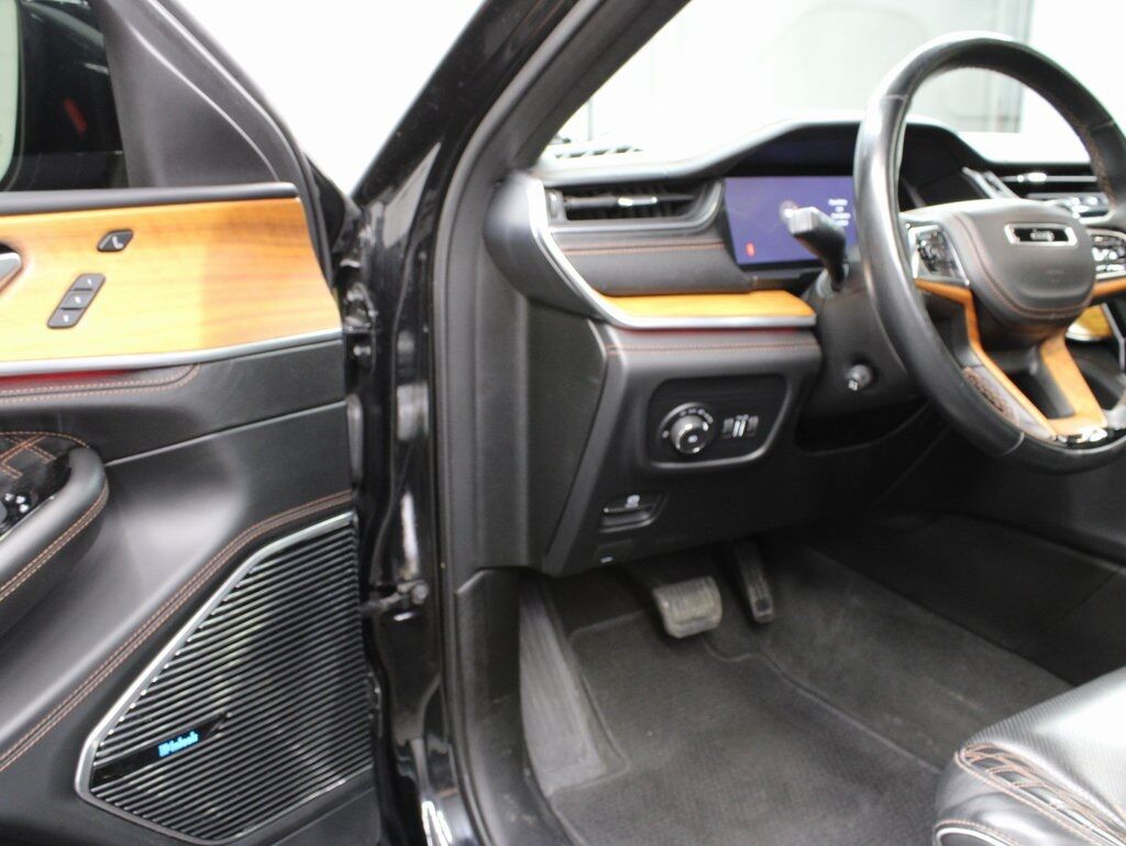 2021 Jeep Grand Cherokee L Summit Reserve 4WD 7 Passenger Fond du Lac WI