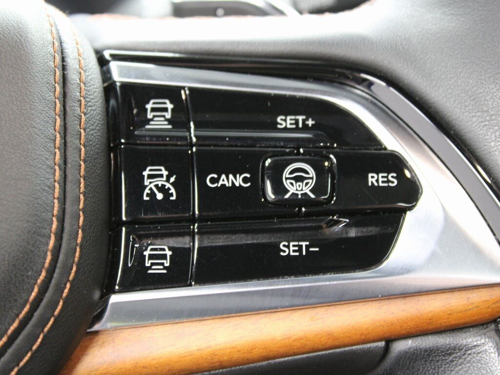 2021 Jeep Grand Cherokee L Summit Reserve 4WD 7 Passenger Fond du Lac WI