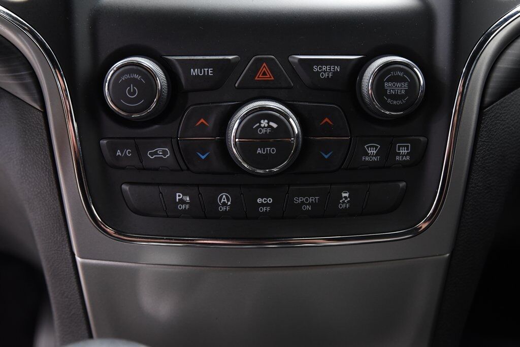 2021 Jeep Grand Cherokee Laredo E Akron