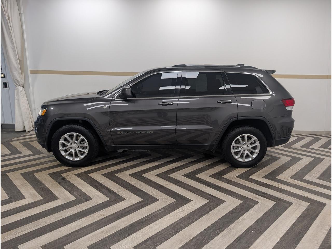 2021 Jeep Grand Cherokee Laredo E Gasoline