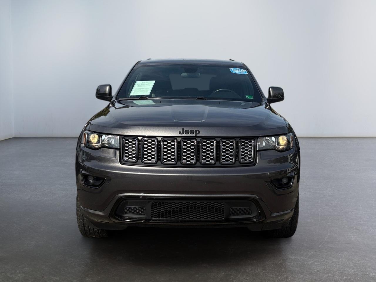 2021 Jeep Grand Cherokee Laredo X, 4X4, POWER LIFTGATE, BLIND SPOT ALERT, APPLE CARPLAY/ANDROID AUTO, BACKUP CAMERA, REMOTE START, NAVIGATION, BLUETOOTH, HEATED STEERING WHEEL & SEATS, CLEAN CARFAX, JUMP IN A JEEP NOW! Virginia Beach VA