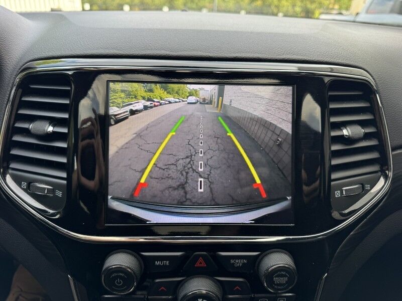 2021 Jeep Grand Cherokee Laredo X Willow Grove PA
