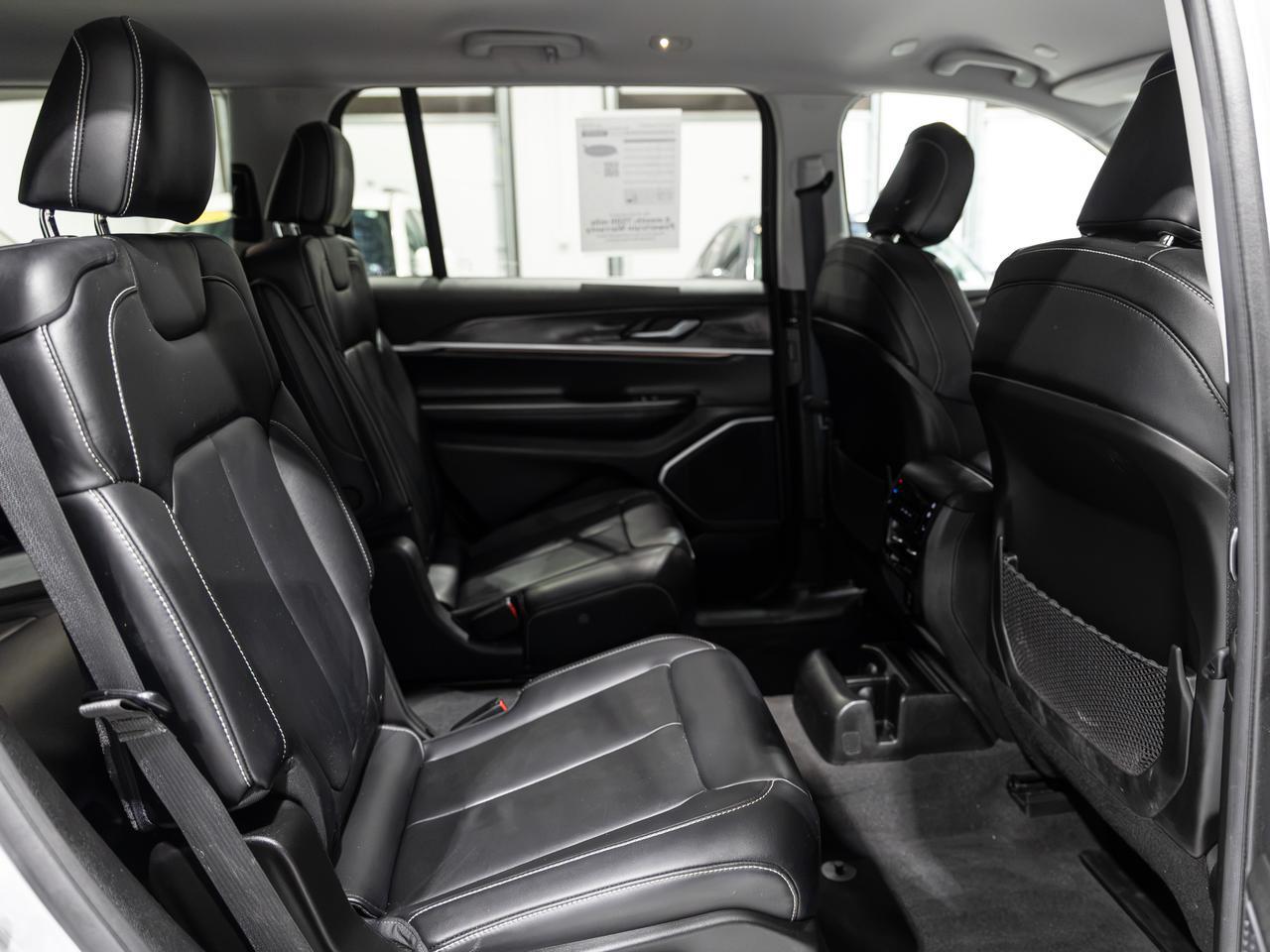 2021 Jeep Grand Cherokee Limited 4WD 6-Passenger Cranberry PA
