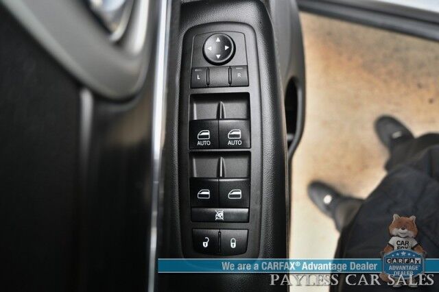 2021 Jeep Grand Cherokee Limited / AWD / Luxury Group II Pkg / Auto Start / Heated & Ventilated Leather Seats / Heated Steering Wheel / Navigation / Panoramic Sunroof / Blind Spot Alert / Apple CarPlay & Android Auto / Back Up Camera Anchorage AK