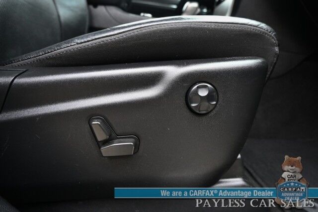 2021 Jeep Grand Cherokee Limited / AWD / Luxury Group II Pkg / Auto Start / Heated & Ventilated Leather Seats / Heated Steering Wheel / Navigation / Panoramic Sunroof / Blind Spot Alert / Apple CarPlay & Android Auto / Back Up Camera Anchorage AK
