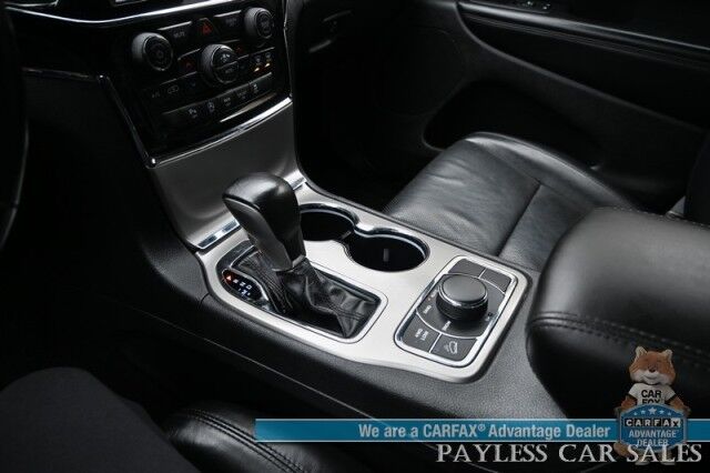 2021 Jeep Grand Cherokee Limited / AWD / Luxury Group II Pkg / Auto Start / Heated & Ventilated Leather Seats / Heated Steering Wheel / Navigation / Panoramic Sunroof / Blind Spot Alert / Apple CarPlay & Android Auto / Back Up Camera Anchorage AK