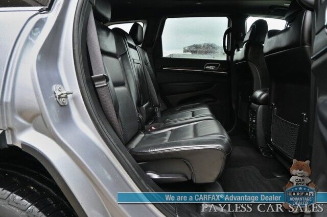 2021 Jeep Grand Cherokee Limited / AWD / Luxury Group II Pkg / Auto Start / Heated & Ventilated Leather Seats / Heated Steering Wheel / Navigation / Panoramic Sunroof / Blind Spot Alert / Apple CarPlay & Android Auto / Back Up Camera Anchorage AK