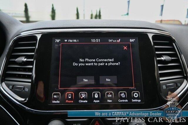 2021 Jeep Grand Cherokee Limited / AWD / Luxury Group II Pkg / Auto Start / Heated & Ventilated Leather Seats / Heated Steering Wheel / Navigation / Panoramic Sunroof / Blind Spot Alert / Apple CarPlay & Android Auto / Back Up Camera Anchorage AK