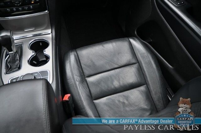 2021 Jeep Grand Cherokee Limited / AWD / Luxury Group II Pkg / Auto Start / Heated & Ventilated Leather Seats / Heated Steering Wheel / Navigation / Panoramic Sunroof / Blind Spot Alert / Apple CarPlay & Android Auto / Back Up Camera Anchorage AK