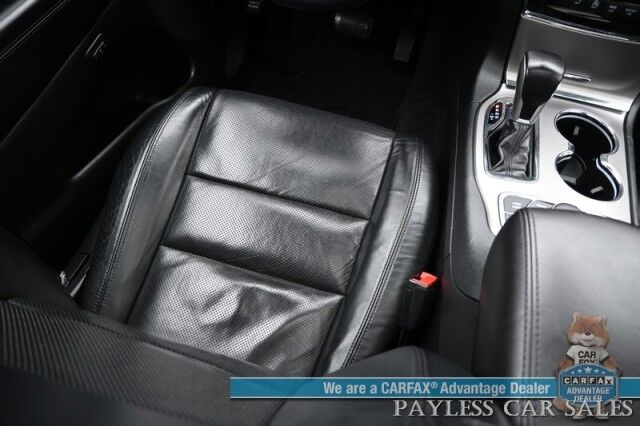 2021 Jeep Grand Cherokee Limited / AWD / Luxury Group II Pkg / Auto Start / Heated & Ventilated Leather Seats / Heated Steering Wheel / Navigation / Panoramic Sunroof / Blind Spot Alert / Apple CarPlay & Android Auto / Back Up Camera Anchorage AK