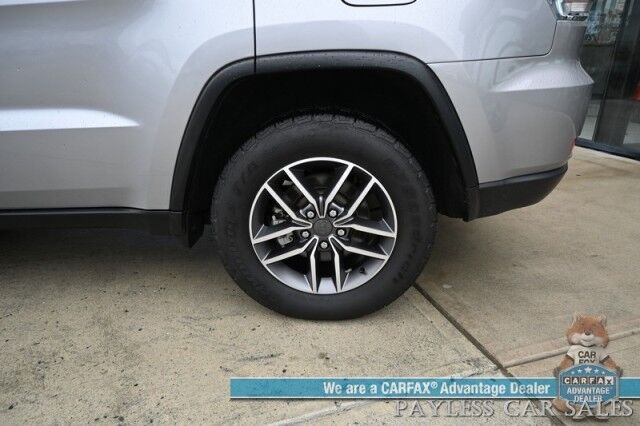 2021 Jeep Grand Cherokee Limited / AWD / Luxury Group II Pkg / Auto Start / Heated & Ventilated Leather Seats / Heated Steering Wheel / Navigation / Panoramic Sunroof / Blind Spot Alert / Apple CarPlay & Android Auto / Back Up Camera Anchorage AK