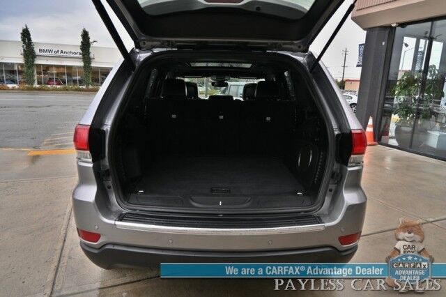 2021 Jeep Grand Cherokee Limited / AWD / Luxury Group II Pkg / Auto Start / Heated & Ventilated Leather Seats / Heated Steering Wheel / Navigation / Panoramic Sunroof / Blind Spot Alert / Apple CarPlay & Android Auto / Back Up Camera Anchorage AK