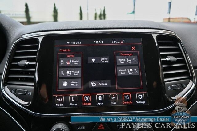2021 Jeep Grand Cherokee Limited / AWD / Luxury Group II Pkg / Auto Start / Heated & Ventilated Leather Seats / Heated Steering Wheel / Navigation / Panoramic Sunroof / Blind Spot Alert / Apple CarPlay & Android Auto / Back Up Camera Anchorage AK