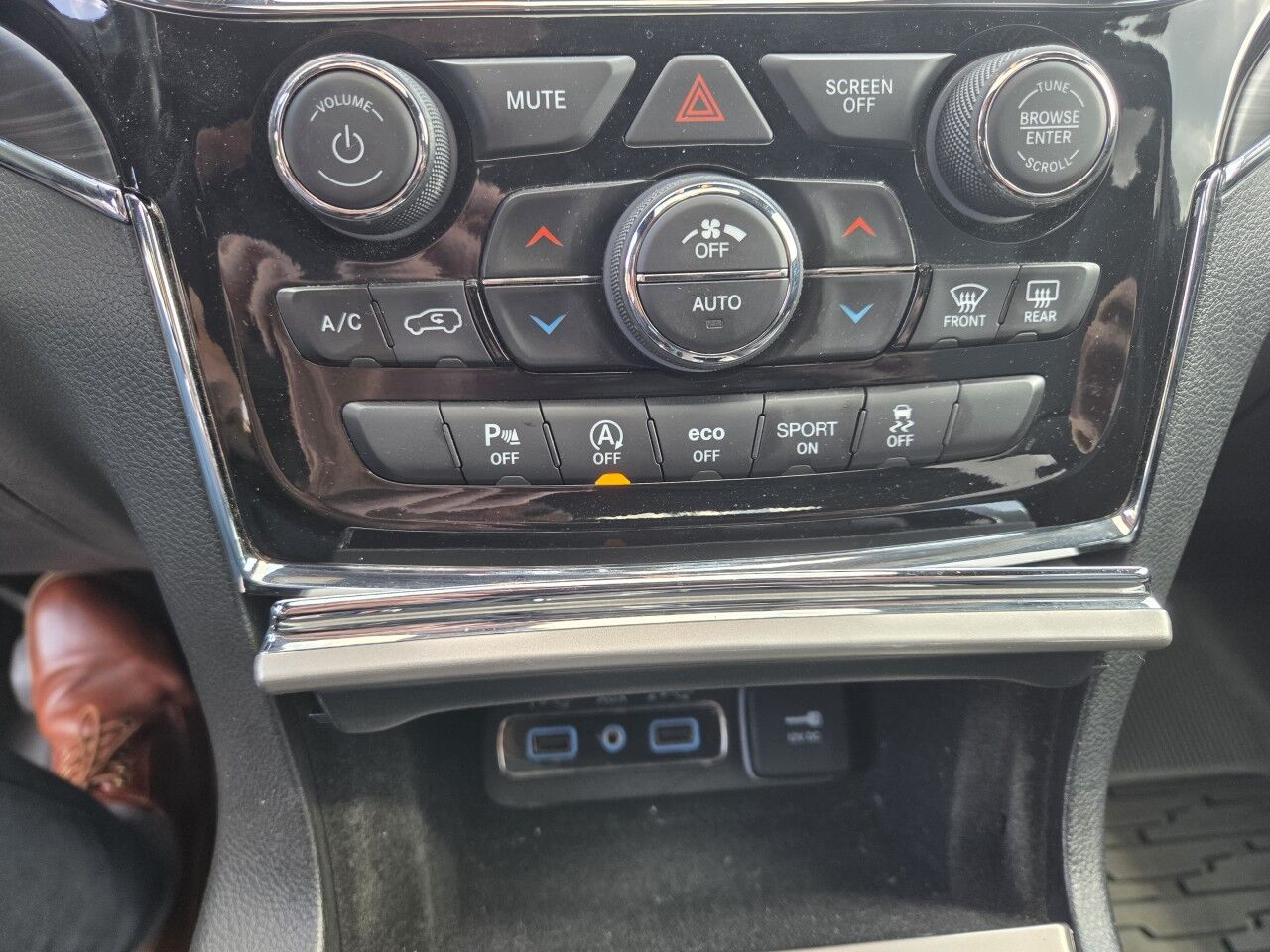 2021 Jeep Grand Cherokee Limited Charlton MA