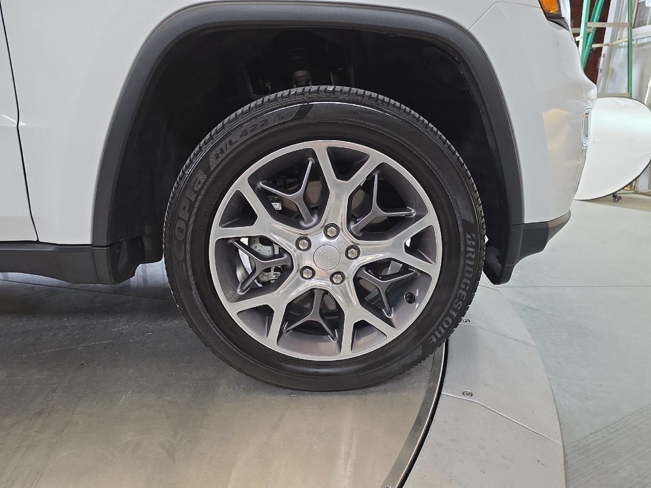 2021 Jeep Grand Cherokee Limited Sand Lake NY