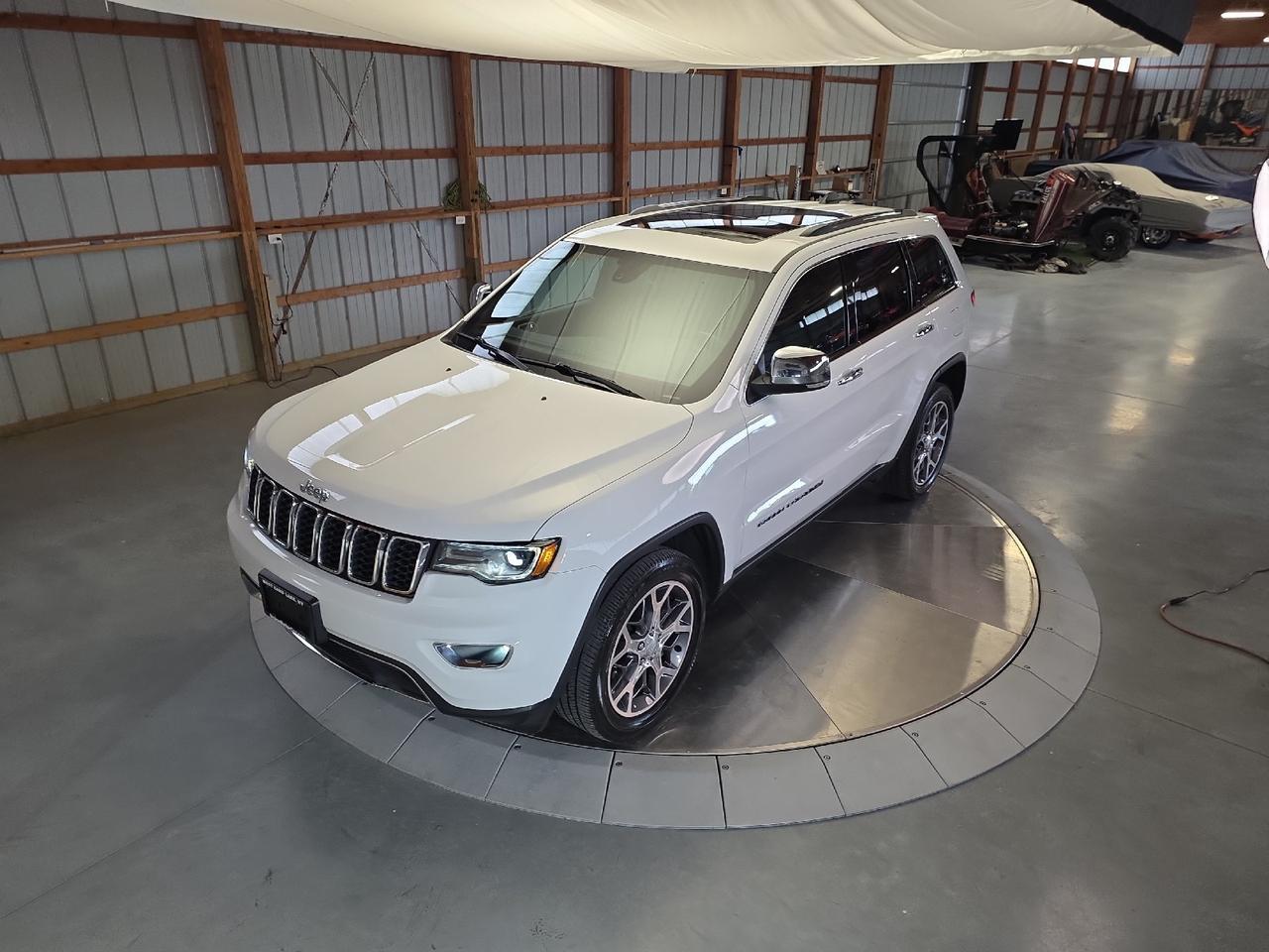 2021 Jeep Grand Cherokee Limited Sand Lake NY