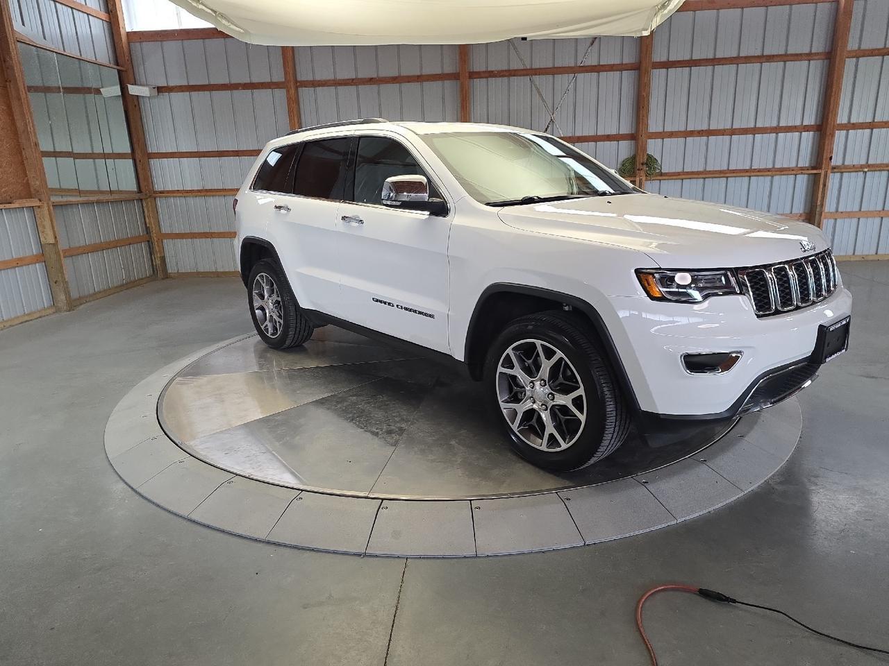 2021 Jeep Grand Cherokee Limited Sand Lake NY