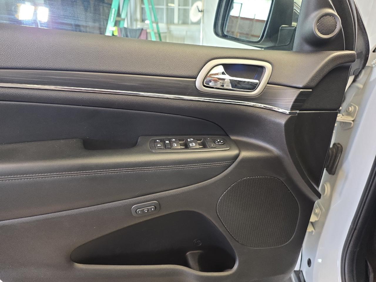 2021 Jeep Grand Cherokee Limited Sand Lake NY