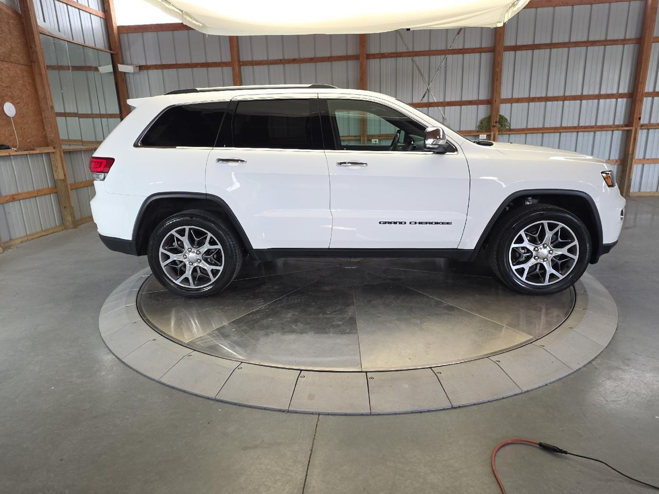 2021 Jeep Grand Cherokee Limited Sand Lake NY