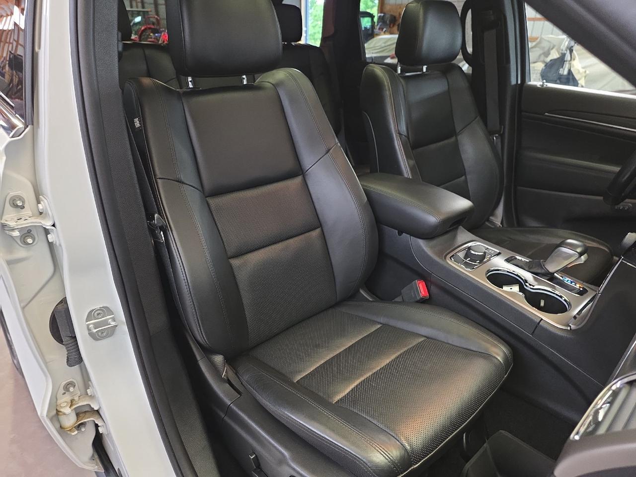 2021 Jeep Grand Cherokee Limited Sand Lake NY