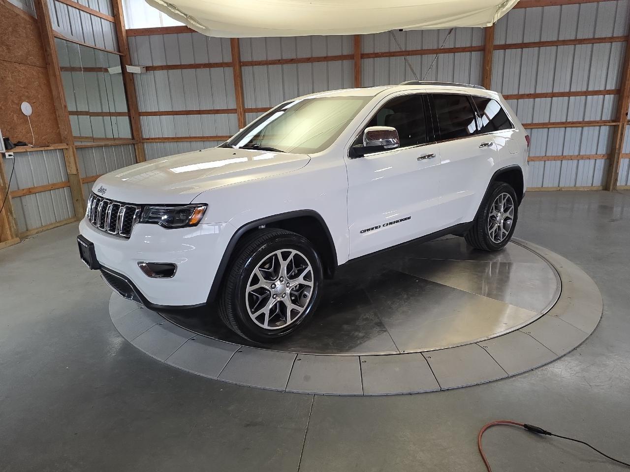2021 Jeep Grand Cherokee Limited Sand Lake NY