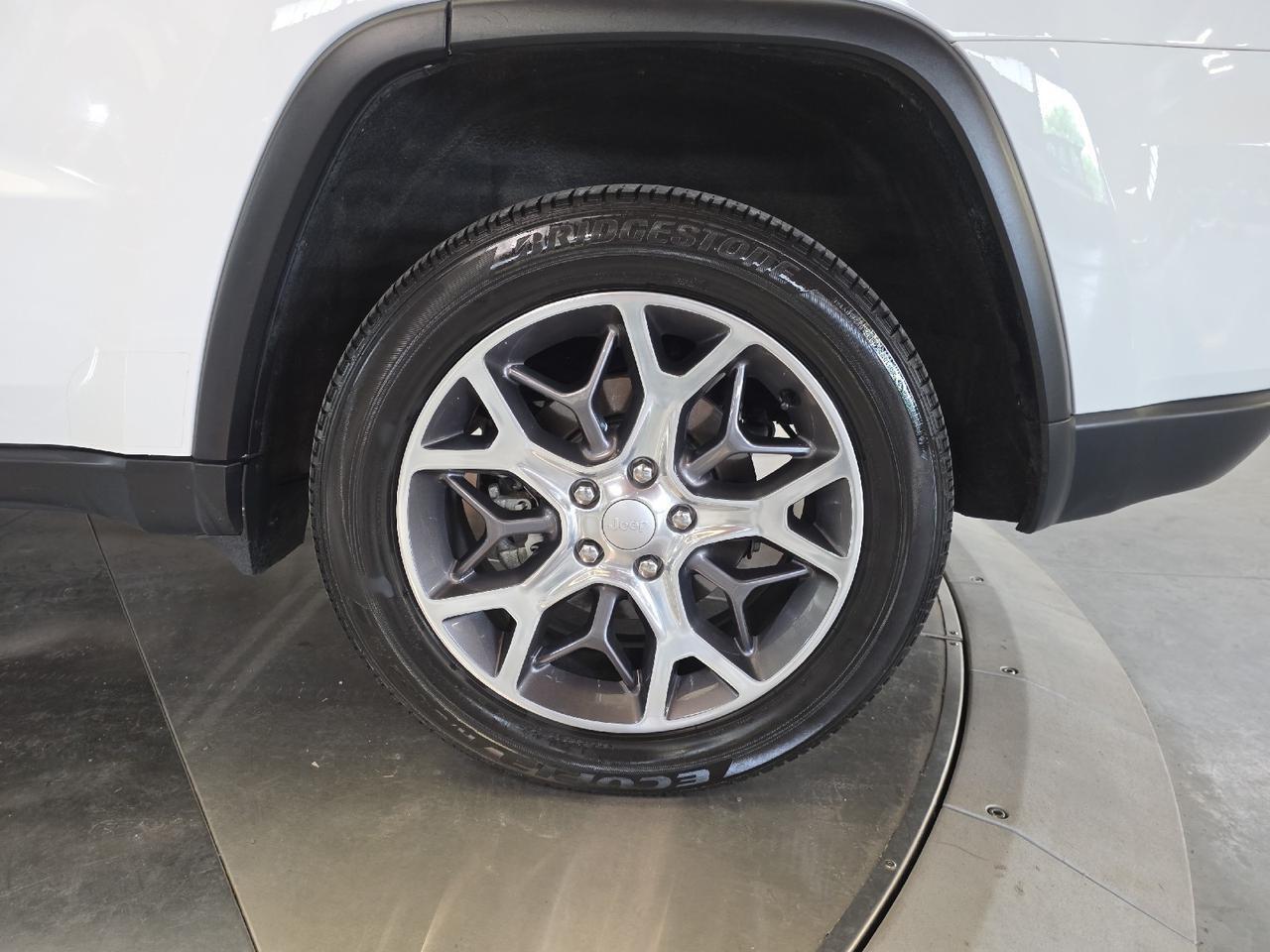 2021 Jeep Grand Cherokee Limited Sand Lake NY