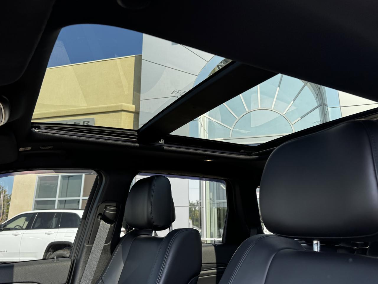 2021 Jeep Grand Cherokee Limited X 4x4 | V6 | Leather | Alpine Audio | Pano Sunroof | Backup Camera Redwater AB