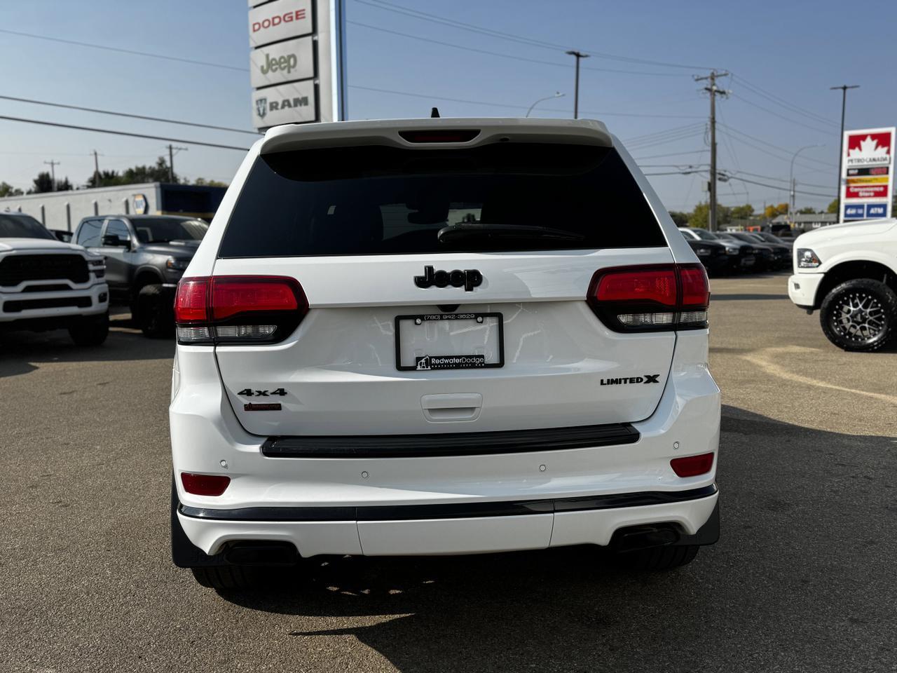 2021 Jeep Grand Cherokee Limited X 4x4 | V6 | Leather | Alpine Audio | Pano Sunroof | Backup Camera Redwater AB