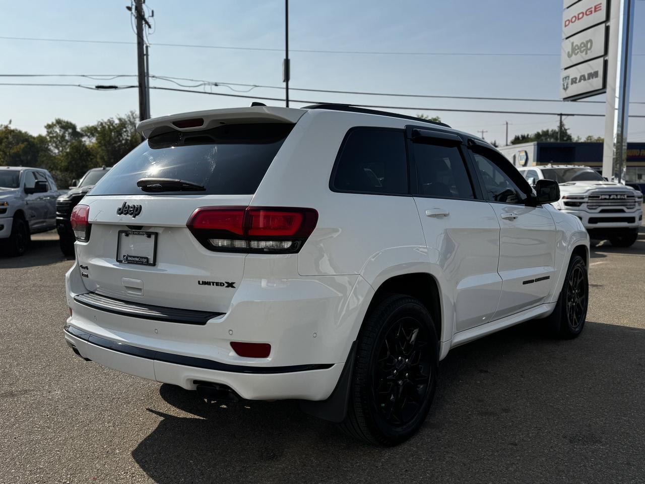 2021 Jeep Grand Cherokee Limited X 4x4 | V6 | Leather | Alpine Audio | Pano Sunroof | Backup Camera Redwater AB