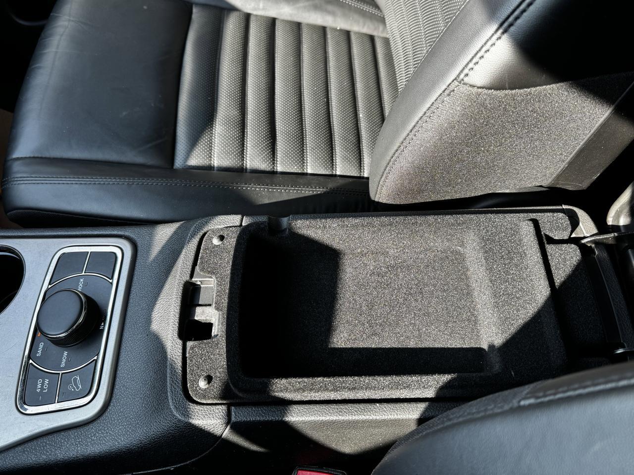 2021 Jeep Grand Cherokee Limited X 4x4 | V6 | Leather | Alpine Audio | Pano Sunroof | Backup Camera Redwater AB