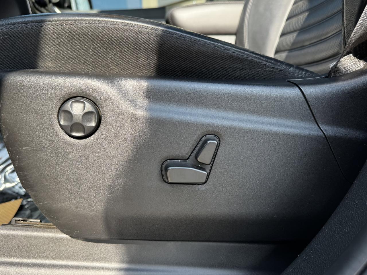 2021 Jeep Grand Cherokee Limited X 4x4 | V6 | Leather | Alpine Audio | Pano Sunroof | Backup Camera Redwater AB