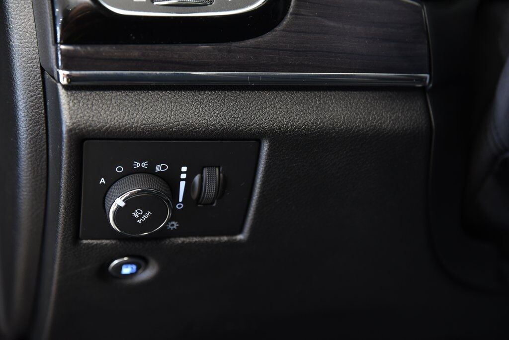 2021 Jeep Grand Cherokee Overland Akron
