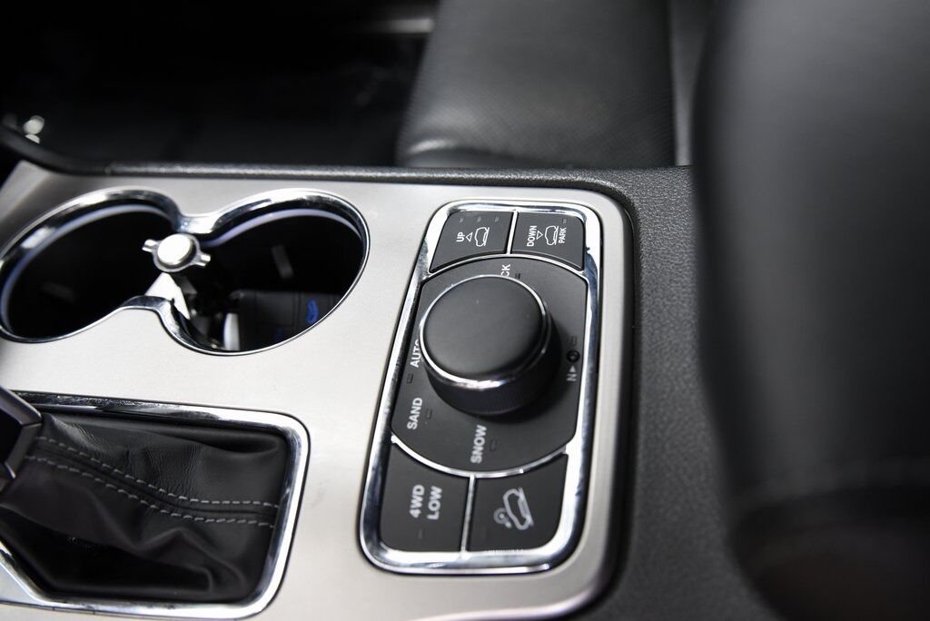 2021 Jeep Grand Cherokee Overland Akron