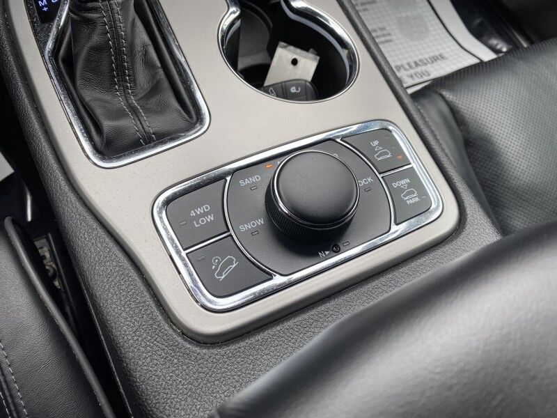 2021 Jeep Grand Cherokee Overland Springfield PA