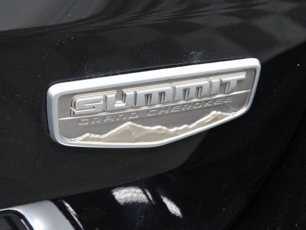 2021 Jeep Grand Cherokee Summit 4WD Fond du Lac WI