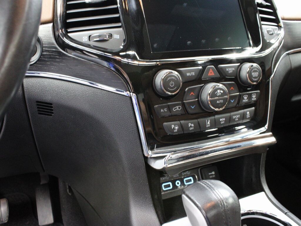 2021 Jeep Grand Cherokee Summit 4WD Fond du Lac WI