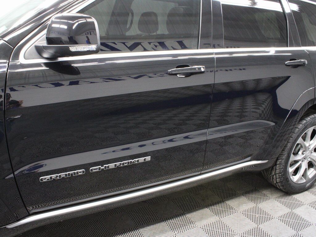 2021 Jeep Grand Cherokee Summit 4WD Fond du Lac WI