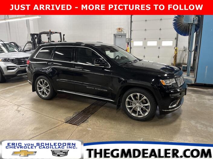 2021 Jeep Grand Cherokee Summit 4WD HEMI PlatinumSeriesGroup w/20s AdptvCrz Nav HtdCldMemLthr Milwaukee WI