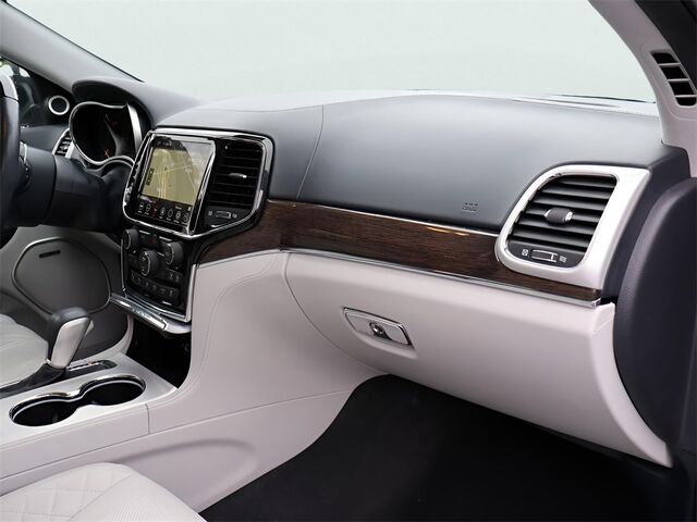 2021 Jeep Grand Cherokee Summit Oshkosh WI