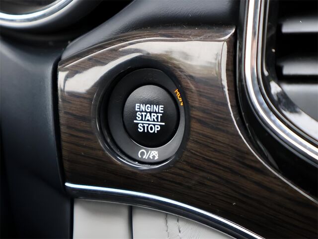 2021 Jeep Grand Cherokee Summit Oshkosh WI