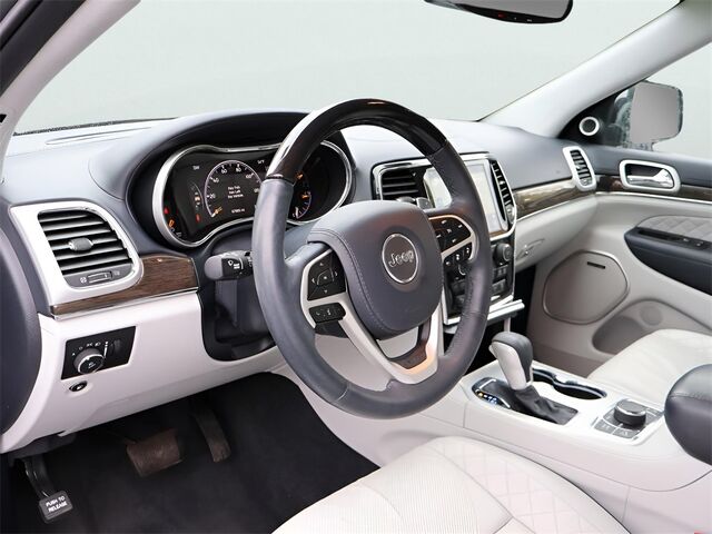 2021 Jeep Grand Cherokee Summit Oshkosh WI