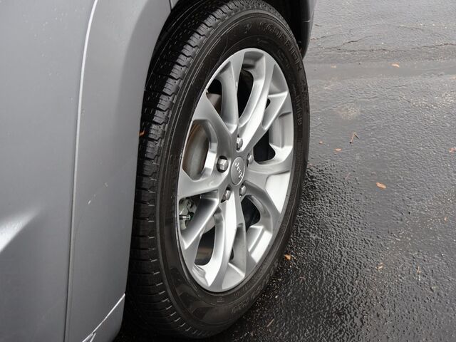 2021 Jeep Grand Cherokee Summit Oshkosh WI