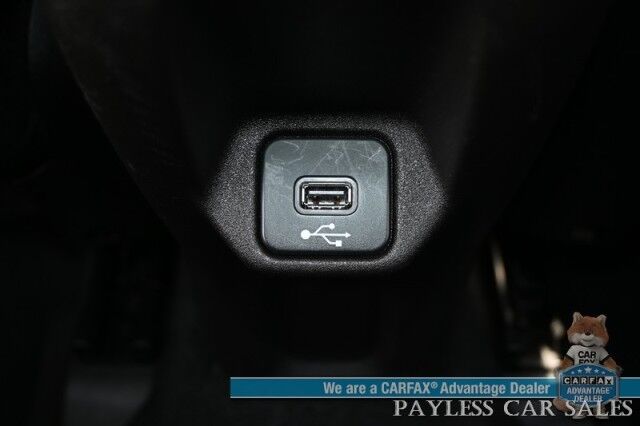 2021 Jeep Renegade Latitude / 4X4 / Auto Start / Blind Spot Alert / Lane Departure & Forward Collision / Apple CarPlay & Android Auto / AUX & USB Input / Back Up Camera / Keyless Entry & Start / Only 11K Miles / 29 MPG/ 1-Owner Anchorage AK