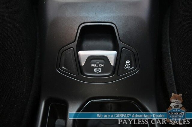 2021 Jeep Renegade Latitude / 4X4 / Auto Start / Blind Spot Alert / Lane Departure & Forward Collision / Apple CarPlay & Android Auto / AUX & USB Input / Back Up Camera / Keyless Entry & Start / Only 11K Miles / 29 MPG/ 1-Owner Anchorage AK