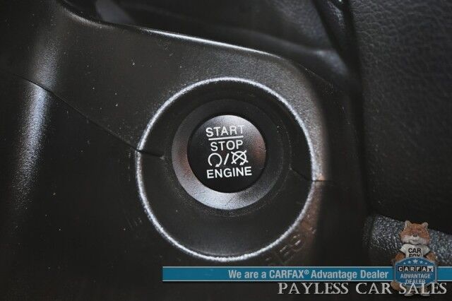 2021 Jeep Renegade Latitude / 4X4 / Auto Start / Blind Spot Alert / Lane Departure & Forward Collision / Apple CarPlay & Android Auto / AUX & USB Input / Back Up Camera / Keyless Entry & Start / Only 11K Miles / 29 MPG/ 1-Owner Anchorage AK
